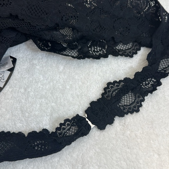 NWT Adore me women's lace halter neck open back scallop trim comfortable lin… - Picture 8 of 9